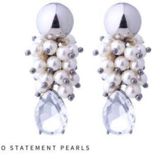 STATEMENT PEARL EARRING