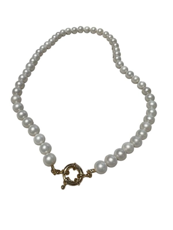 Pearl necklace